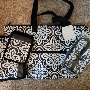 Thirty-one expand a tote bundle